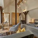 Luxury Boutique *